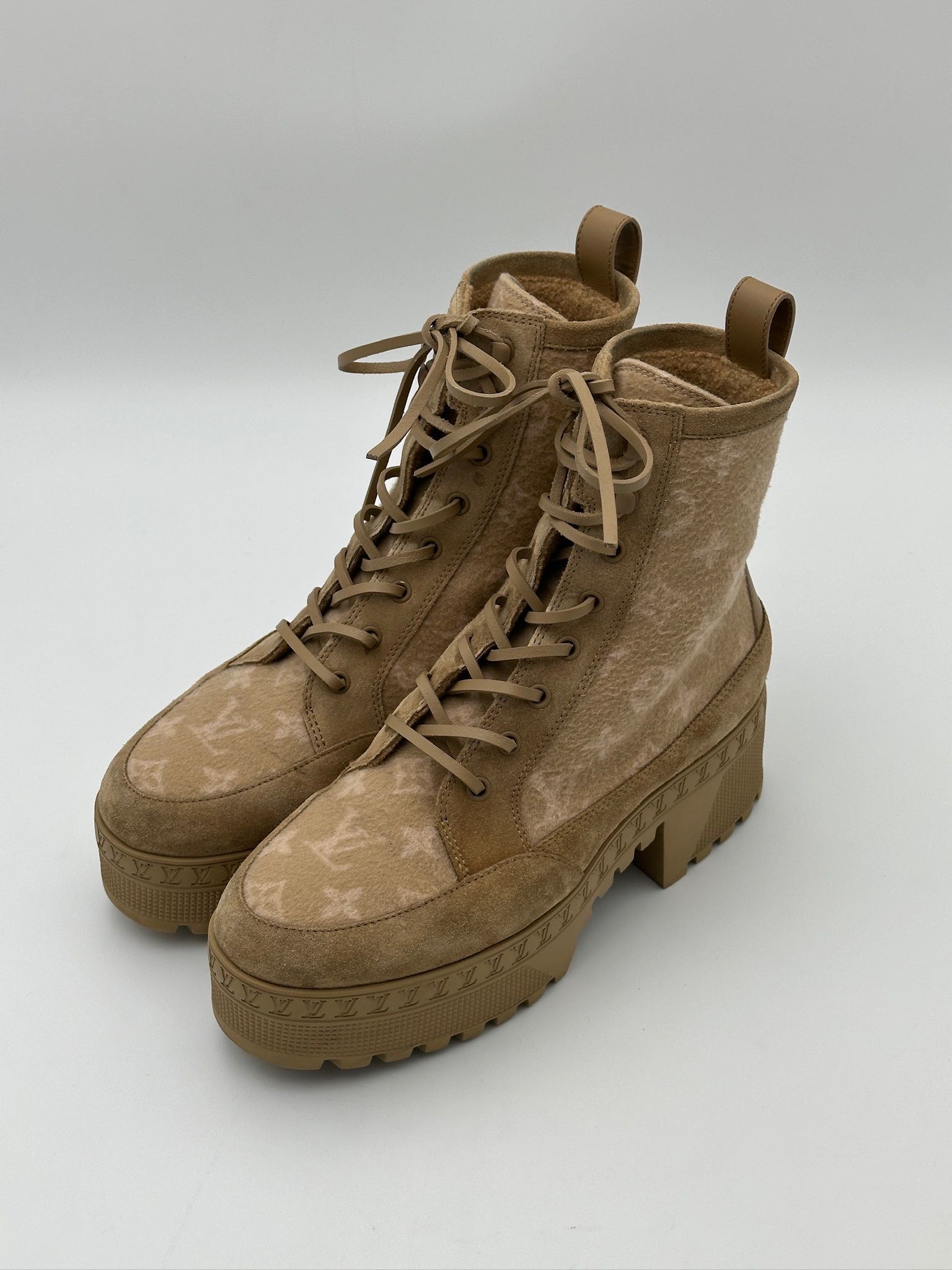 Louis Vuitton botki Laureate Desert