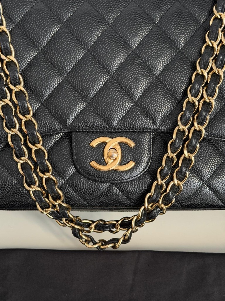 Chanel Classic Maxi Double Flap torebka