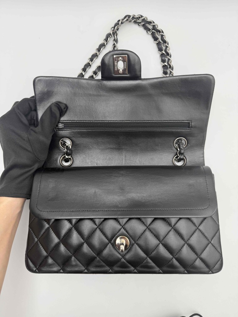 Chanel Classic Medium Double Flap torebka