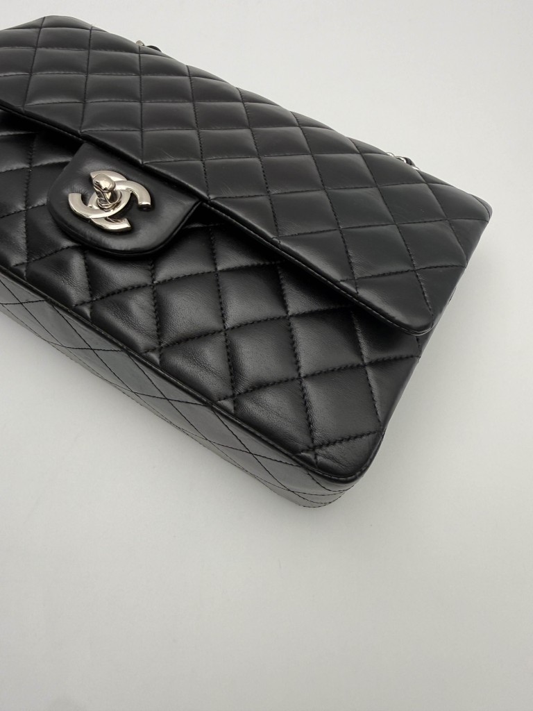 Chanel Classic Medium Double Flap torebka