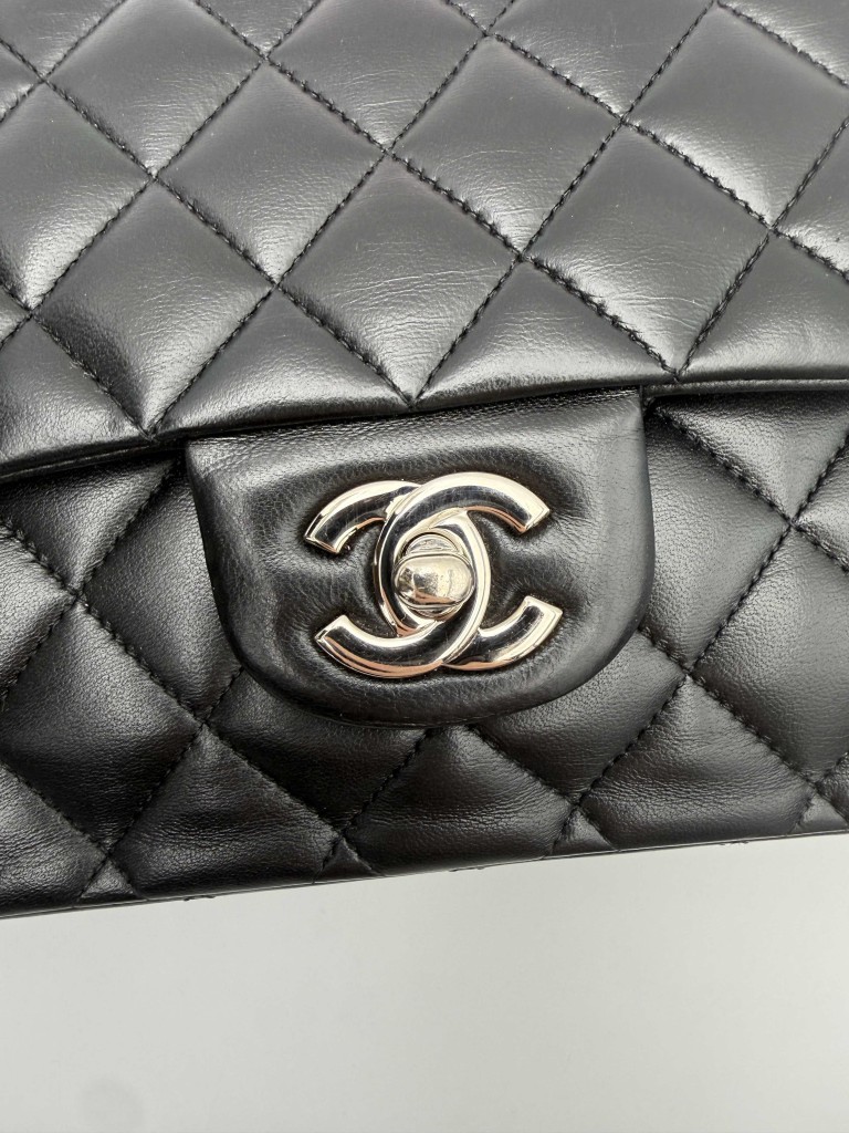 Chanel Classic Medium Double Flap bag