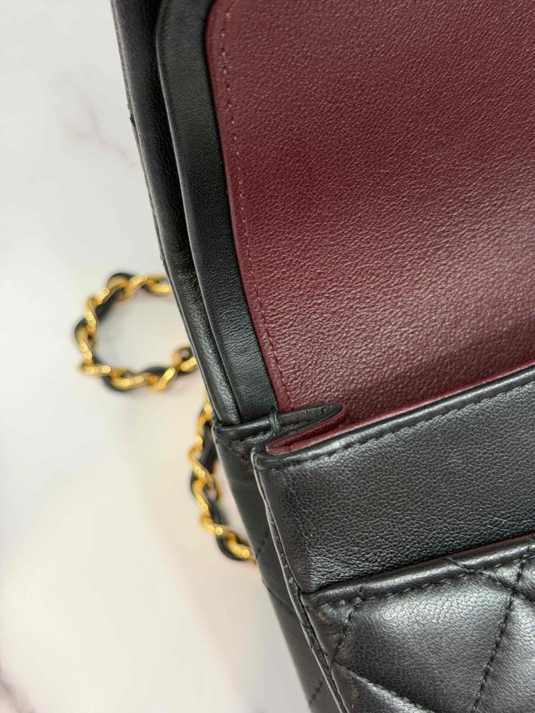 Chanel Classic Medium Double Flap torebka