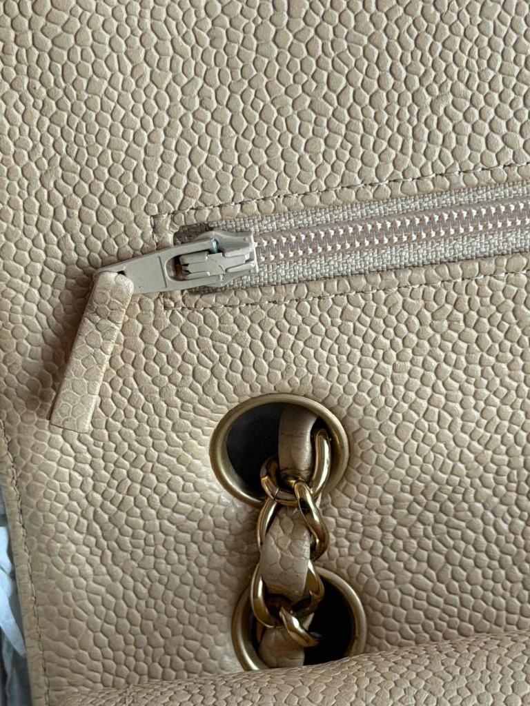 Chanel Classic Medium Double Flap torebka