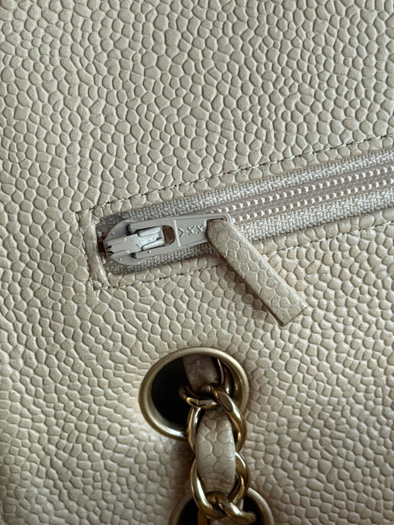 Chanel Classic Medium Double Flap torebka