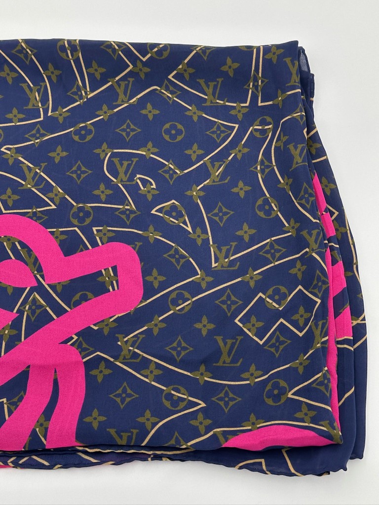 Louis Vuitton scarf