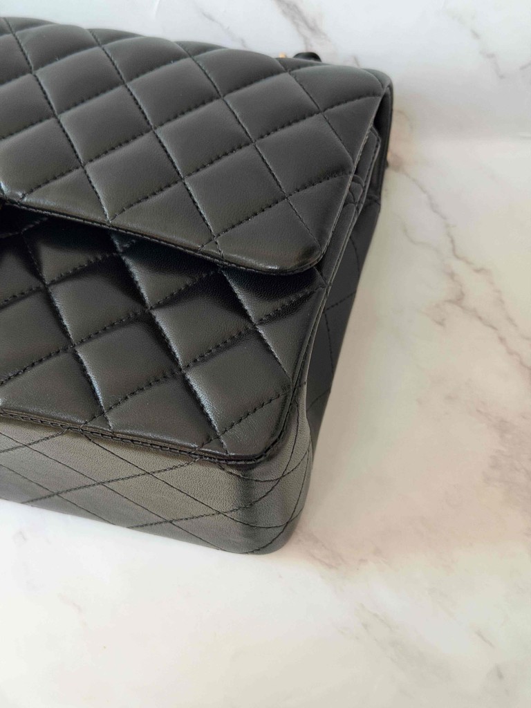 Chanel Classic Medium Double Flap torebka
