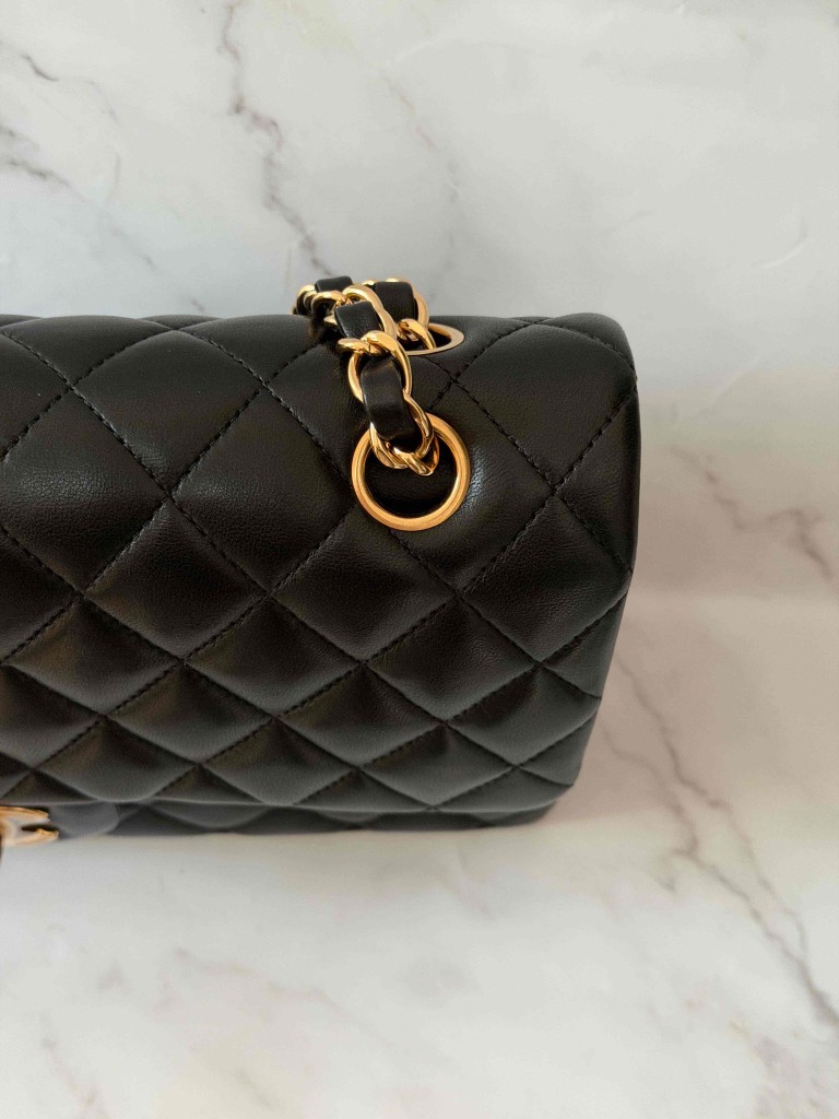 Chanel Classic Medium Double Flap torebka