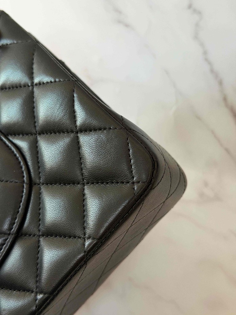 Chanel Classic Medium Double Flap torebka