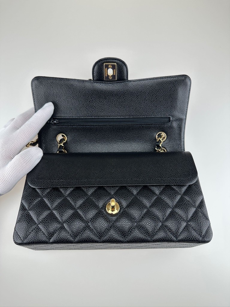 Chanel Classic Medium Double Flap torebka