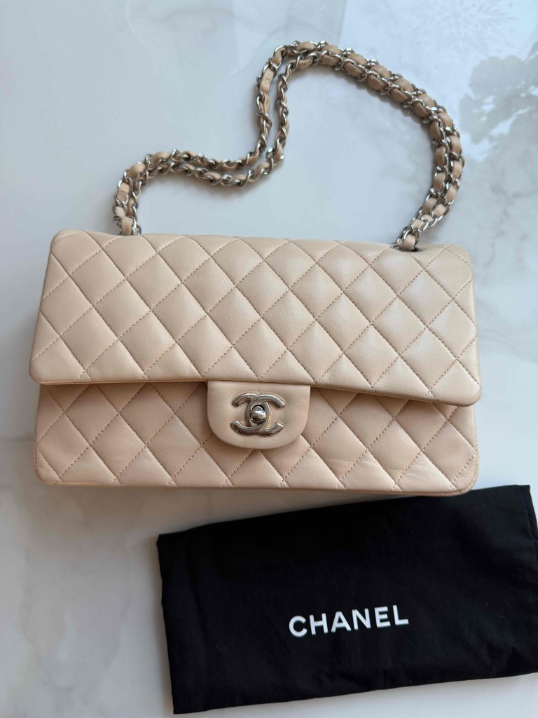 Chanel Classic Medium Double Flap torebka