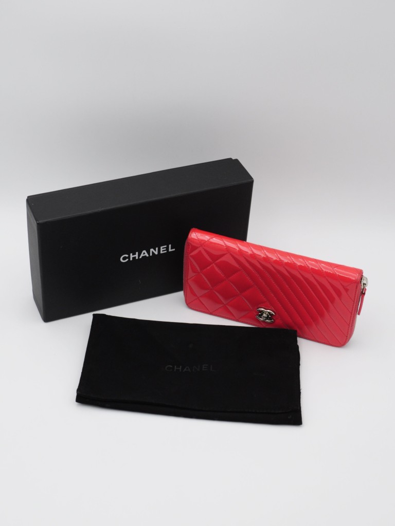 Chanel wallet
