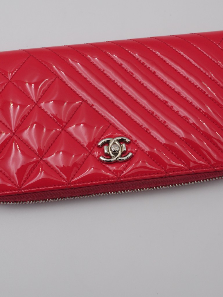 Chanel wallet