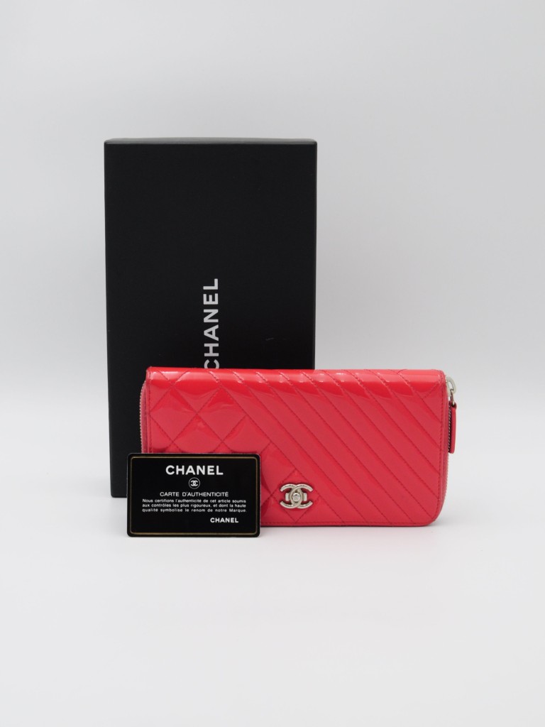 Chanel wallet