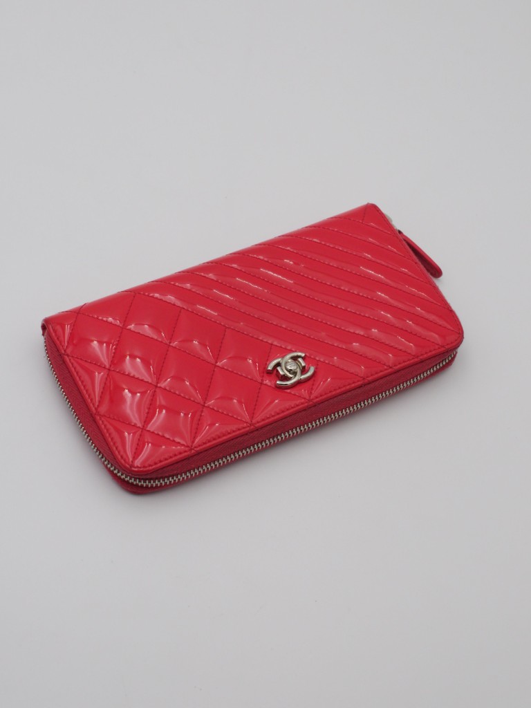 Chanel wallet