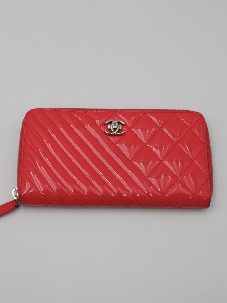 Chanel wallet
