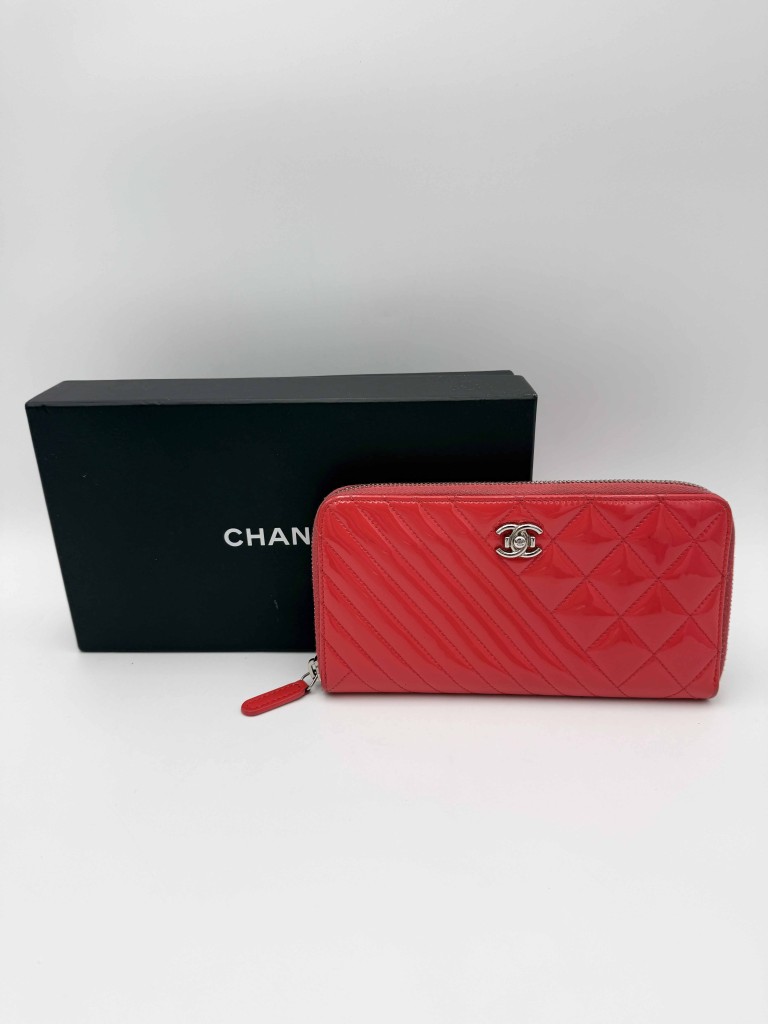 Chanel wallet