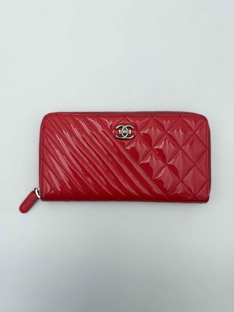 Chanel wallet