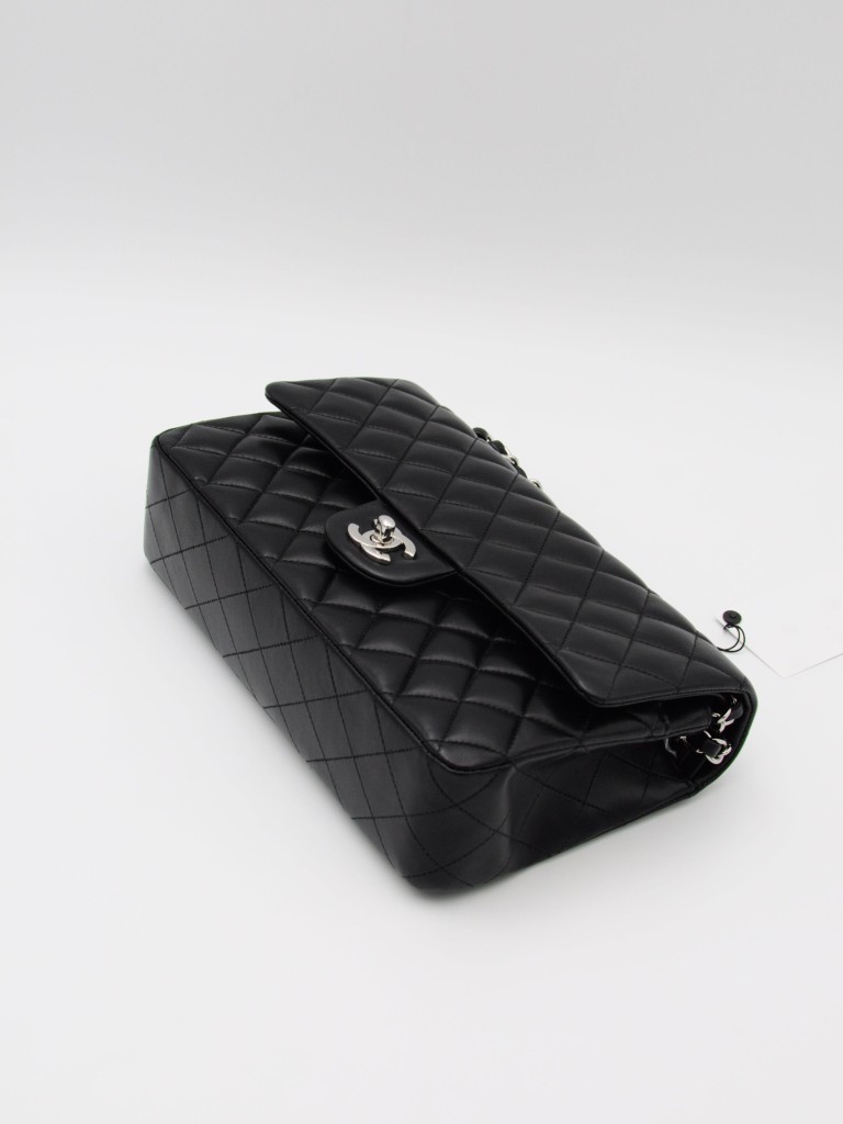 Chanel Classic Medium Double Flap torebka