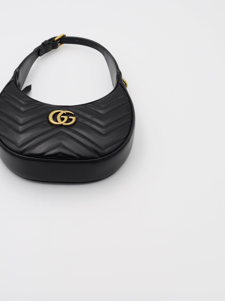 Gucci GG Marmont Small half-moon torebka