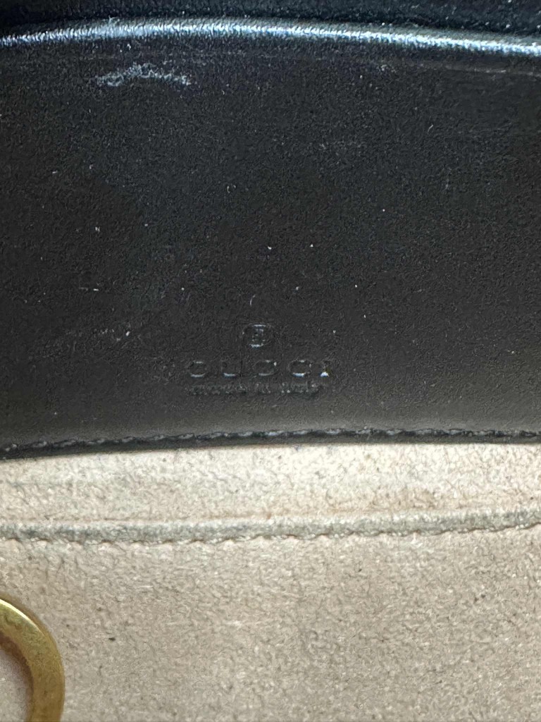 Gucci GG Marmont Small half-moon shoulder bag