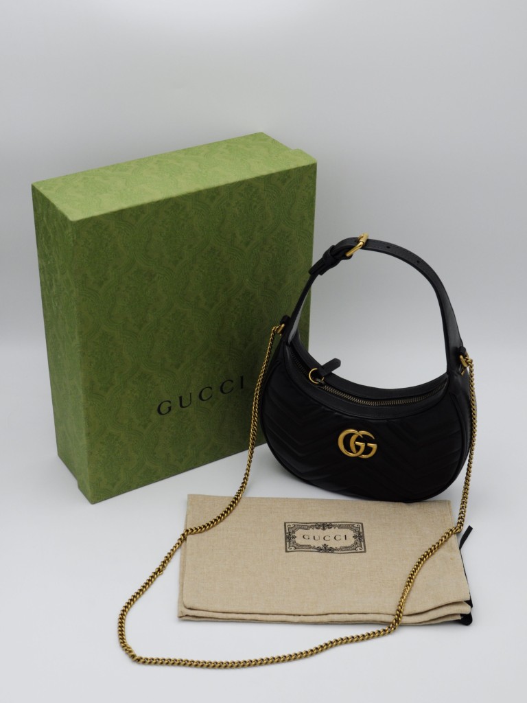 Gucci GG Marmont Small half-moon shoulder bag