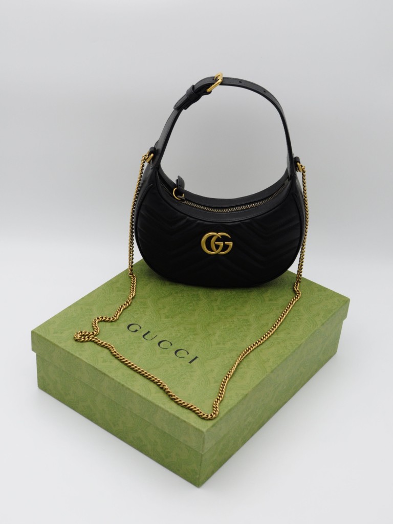 Gucci GG Marmont Small half-moon shoulder bag