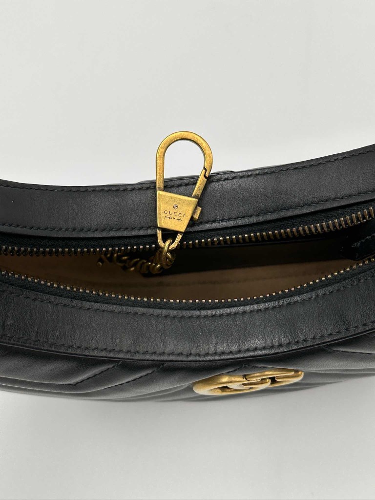 Gucci GG Marmont Small half-moon shoulder bag