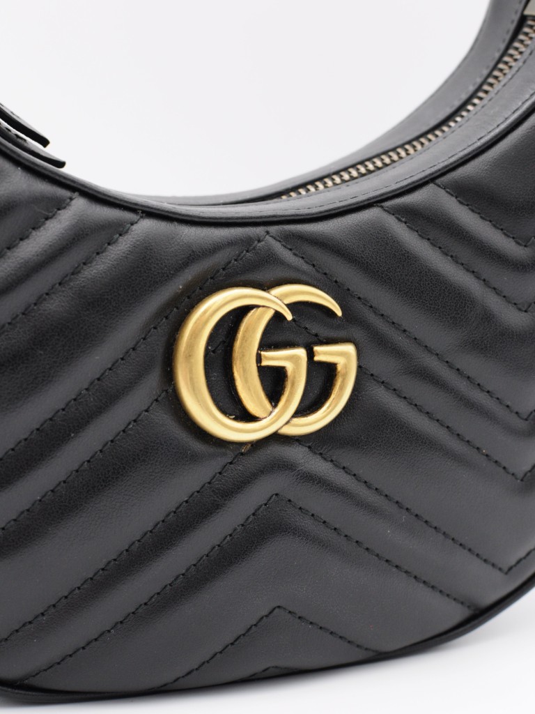 Gucci GG Marmont Small half-moon torebka