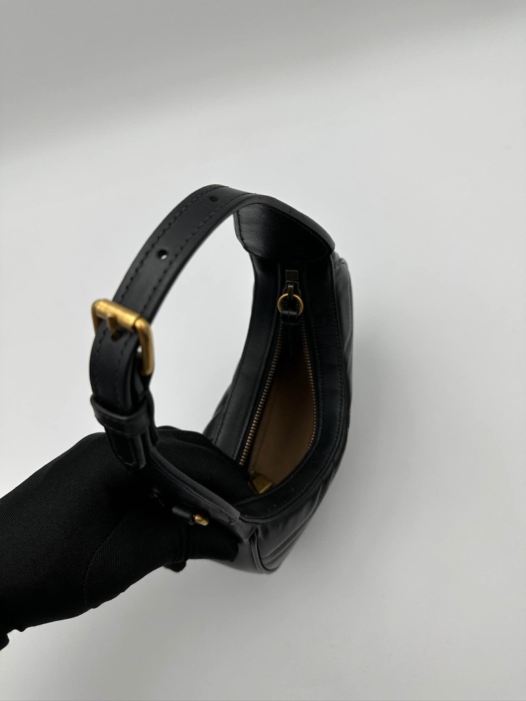 Gucci GG Marmont Small half-moon shoulder bag
