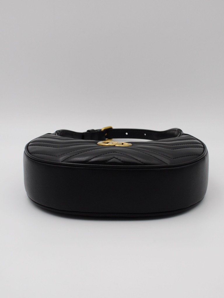 Gucci GG Marmont Small half-moon shoulder bag