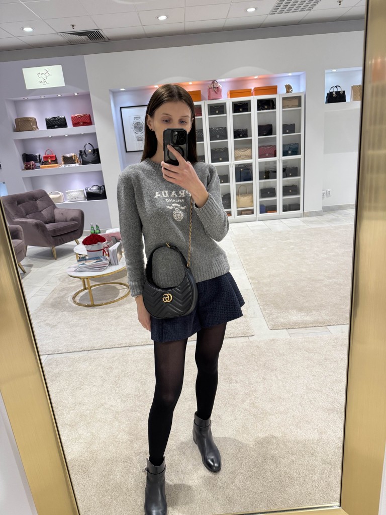Gucci GG Marmont Small half-moon shoulder bag