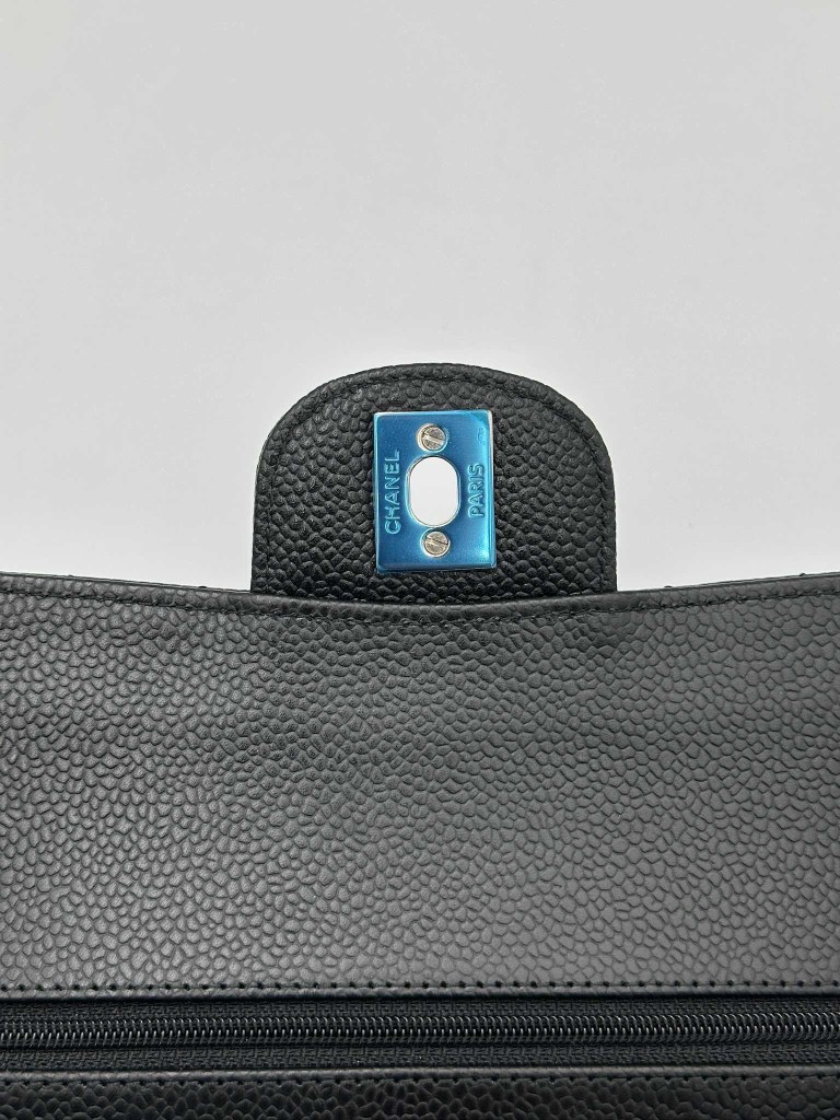 Chanel Classic Medium Double Flap torebka