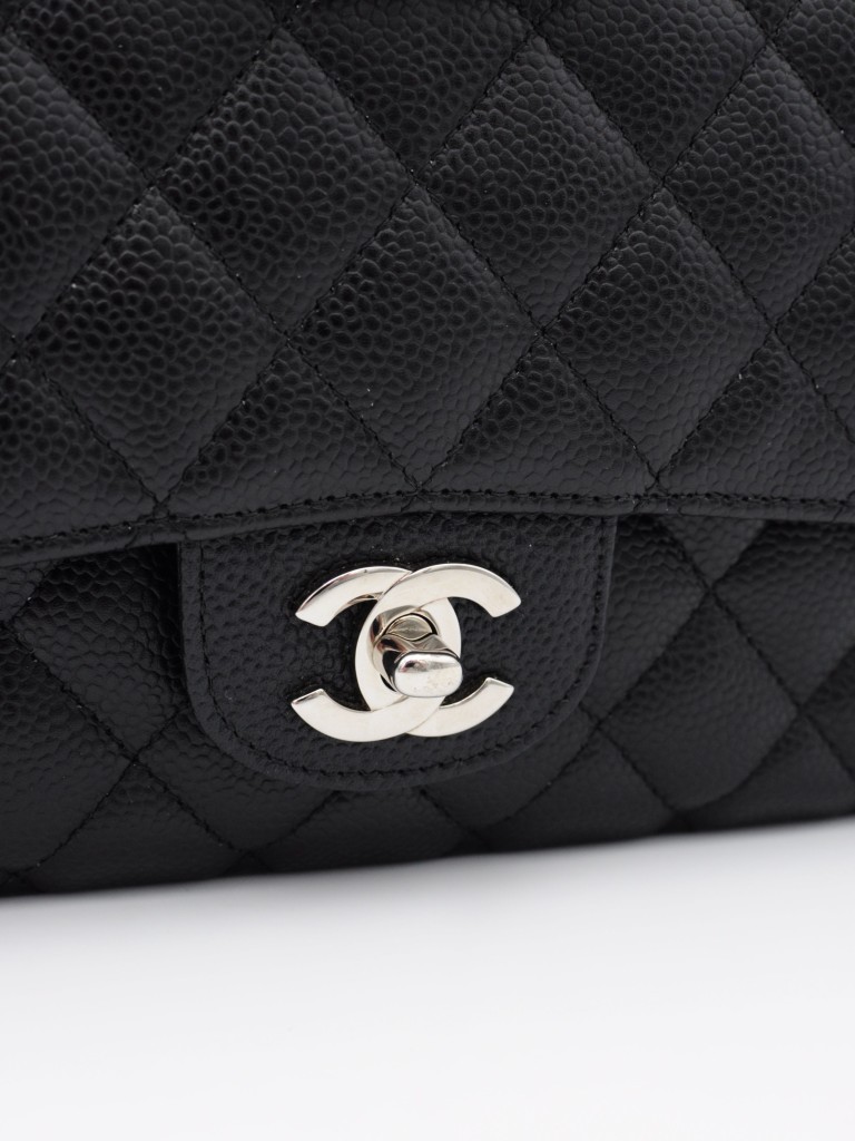 Chanel Classic Medium Double Flap torebka