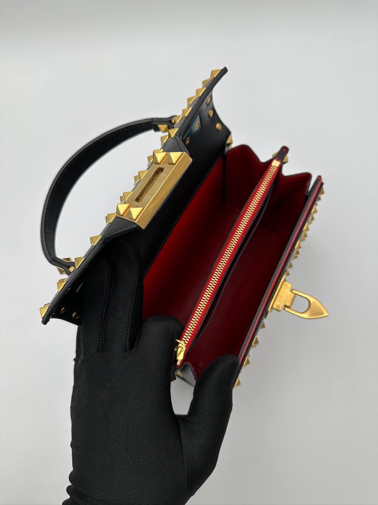 Valentino Rockstud Alcove Top Handle torebka
