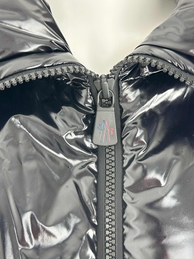 Moncler kurtka puchowa