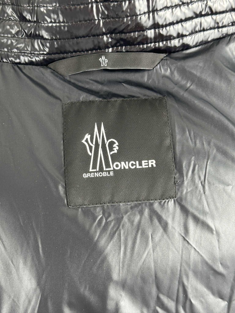 Moncler kurtka puchowa