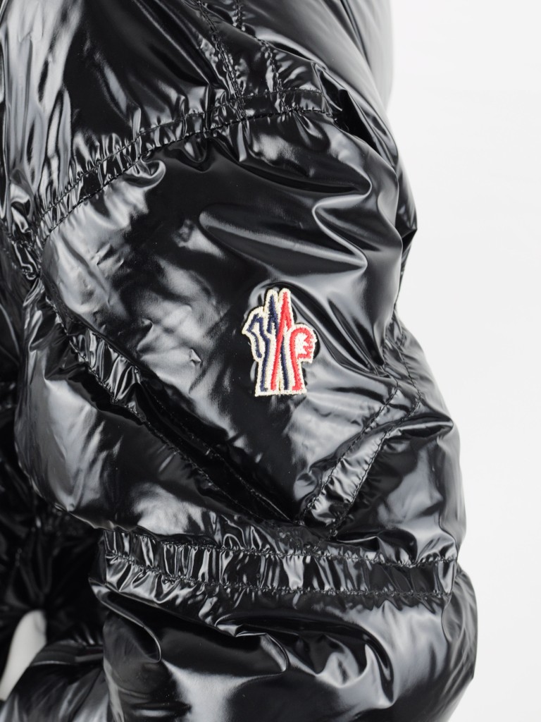 Moncler kurtka puchowa