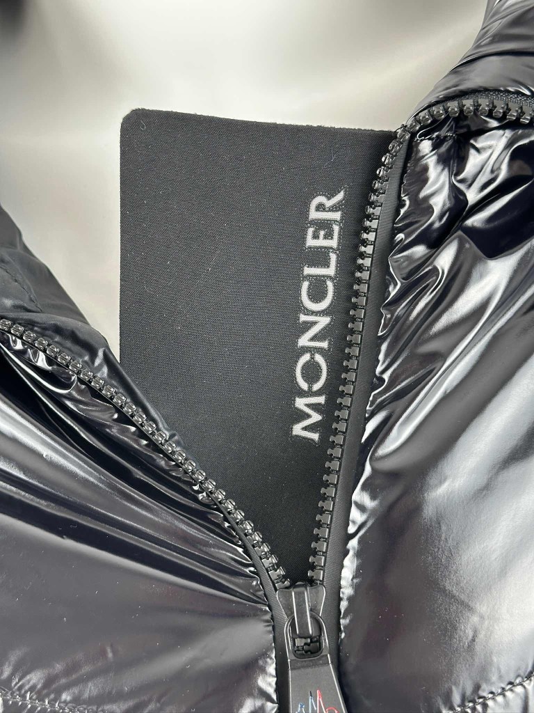 Moncler kurtka puchowa