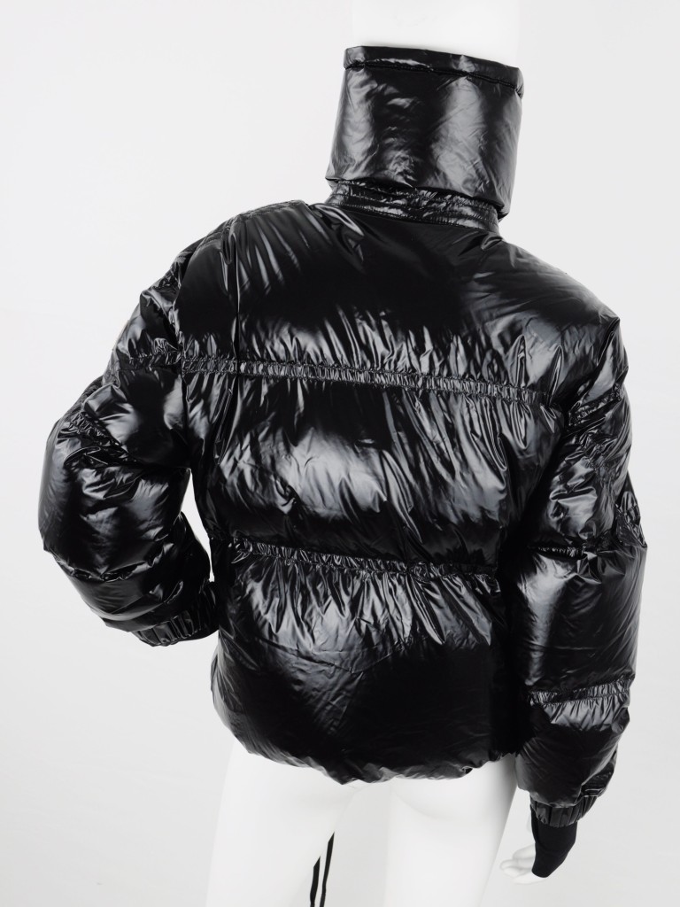 Moncler kurtka puchowa