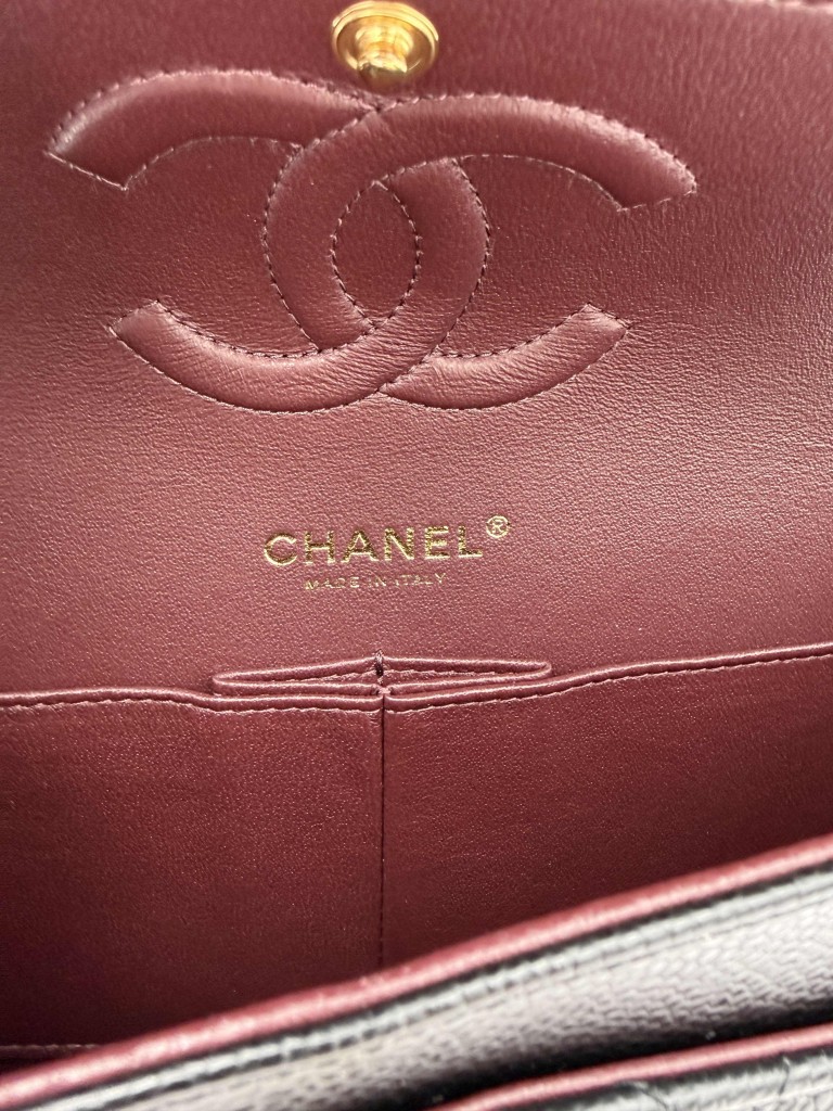 Chanel Classic Medium Double Flap torebka