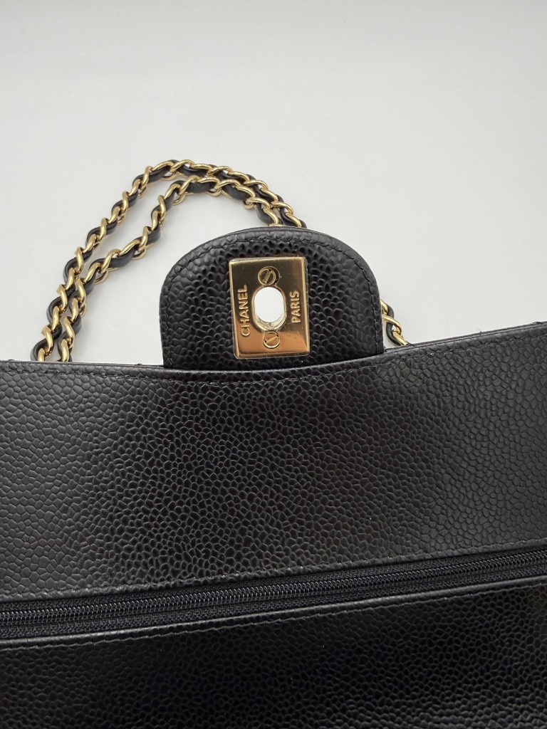 Chanel Classic Medium Double Flap torebka