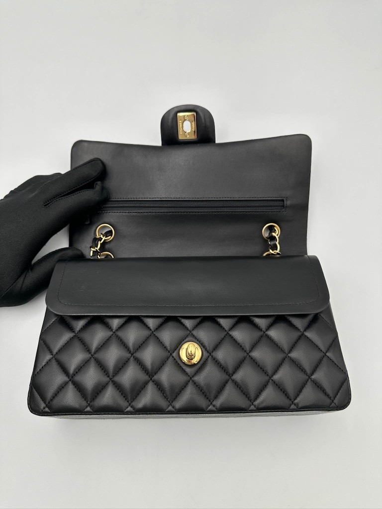 Chanel Classic Medium Double Flap torebka