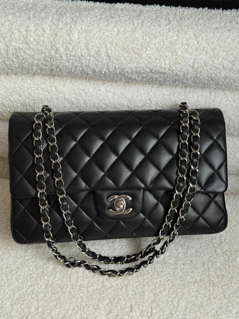 Chanel Classic Medium Double Flap torebka