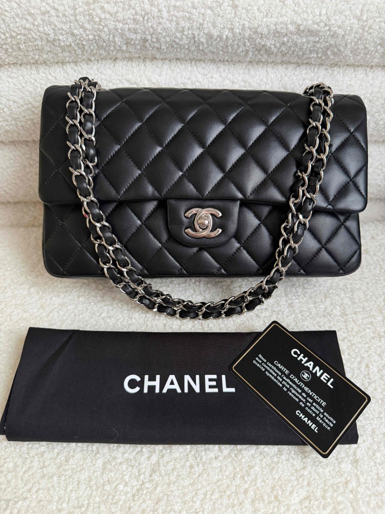 Chanel Classic Medium Double Flap torebka