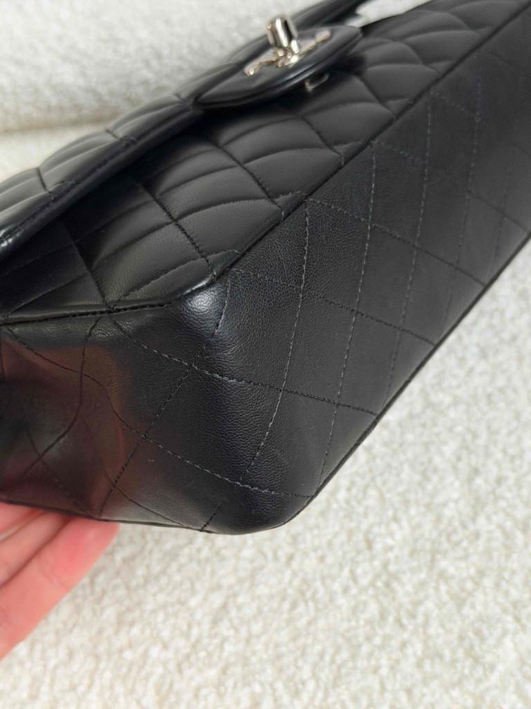 Chanel Classic Medium Double Flap torebka