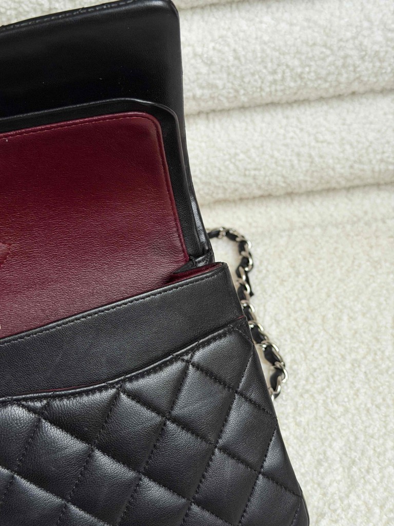 Chanel Classic Medium Double Flap torebka