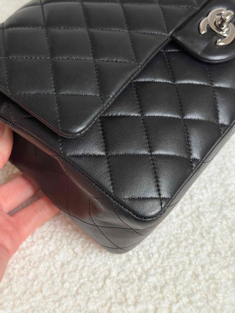 Chanel Classic Medium Double Flap torebka