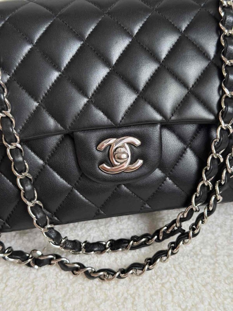 Chanel Classic Medium Double Flap torebka