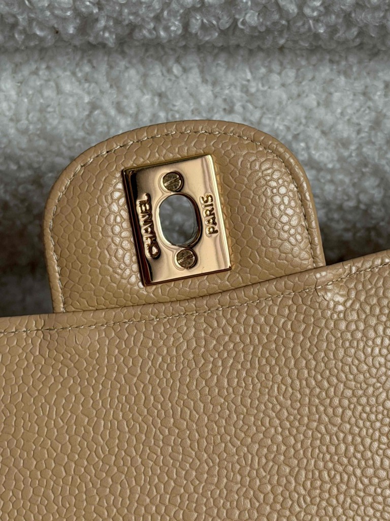 Chanel Classic Medium Double Flap torebka