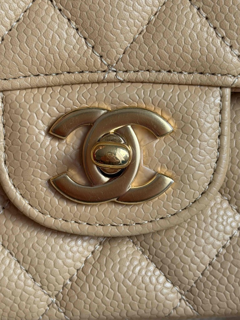 Chanel Classic Medium Double Flap torebka